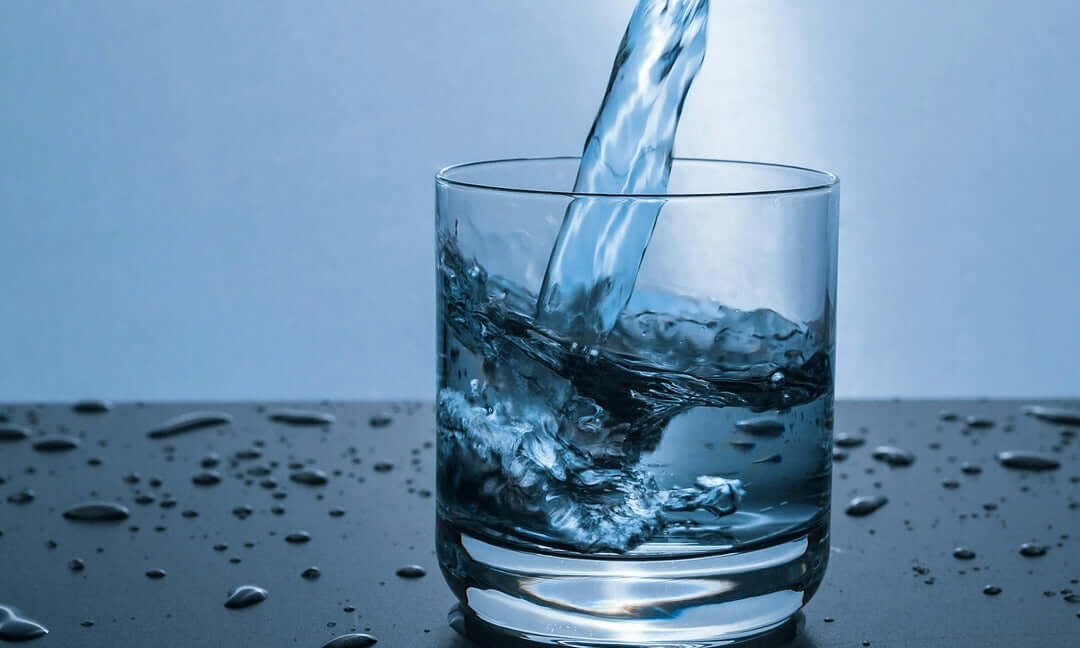 The Power of Water: How Hydration Shapes Your Skin